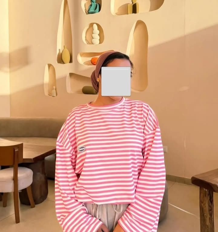 تيشيرت أوفرسايز مقلم بينك × أبيض