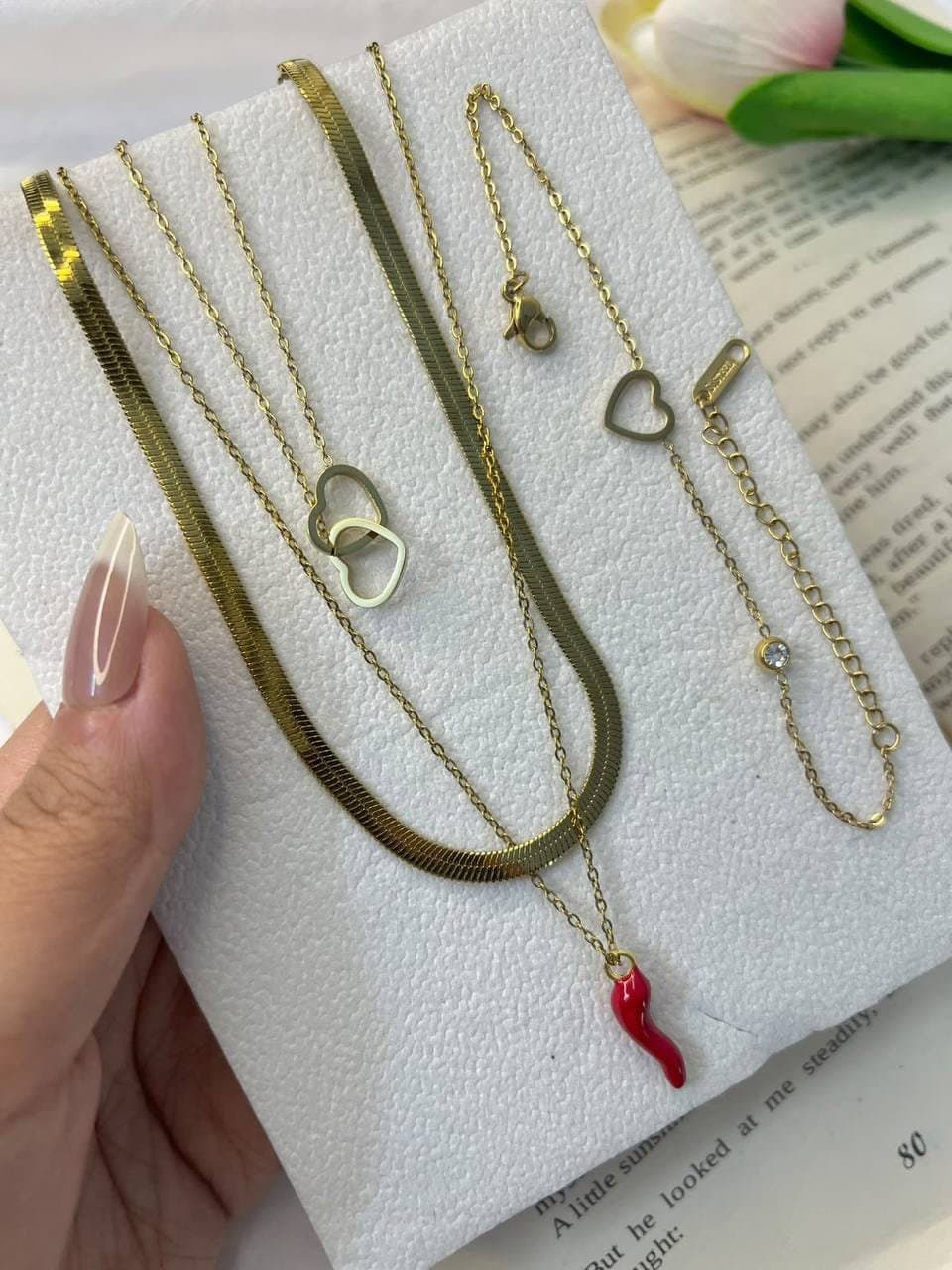 طقم 4 سلاسل 