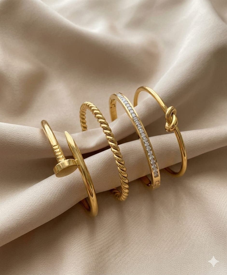 طقم أساور ذهبي 4 قطع - تصميم المسمار والعقدة المجدولة - Gold Bangle Set